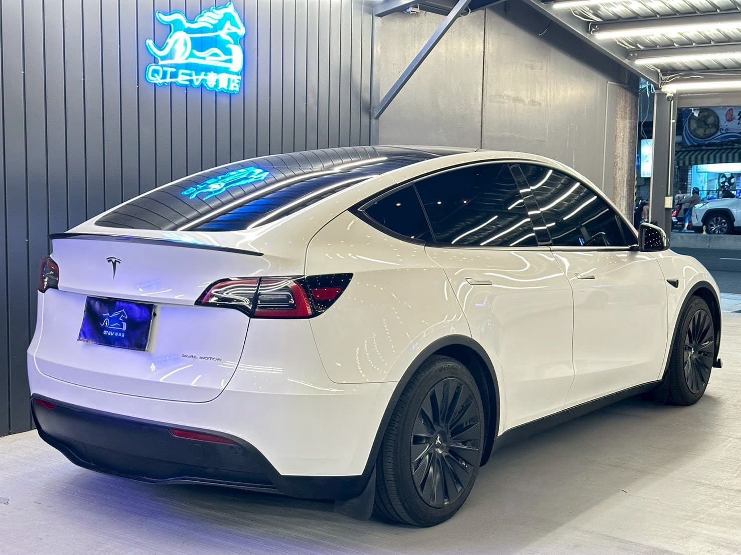 2023年 Tesla Model Y LR
